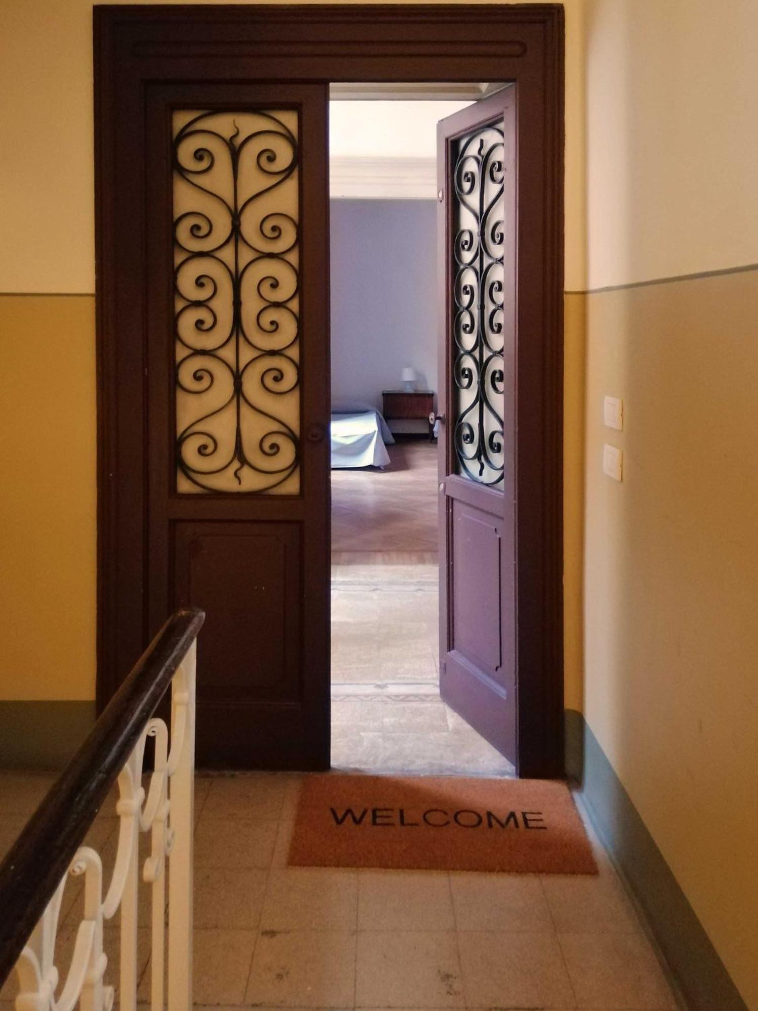 Palazzo Teatronuovo Apartment